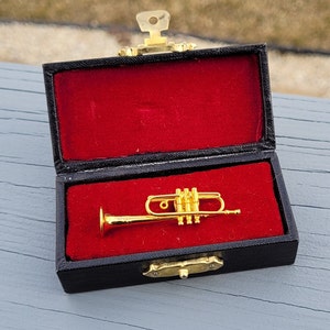 Vintage Trumpet Pin. Gift For Mom, Dad, Musician, Anniversary, Birthday, Wedding. Cornet