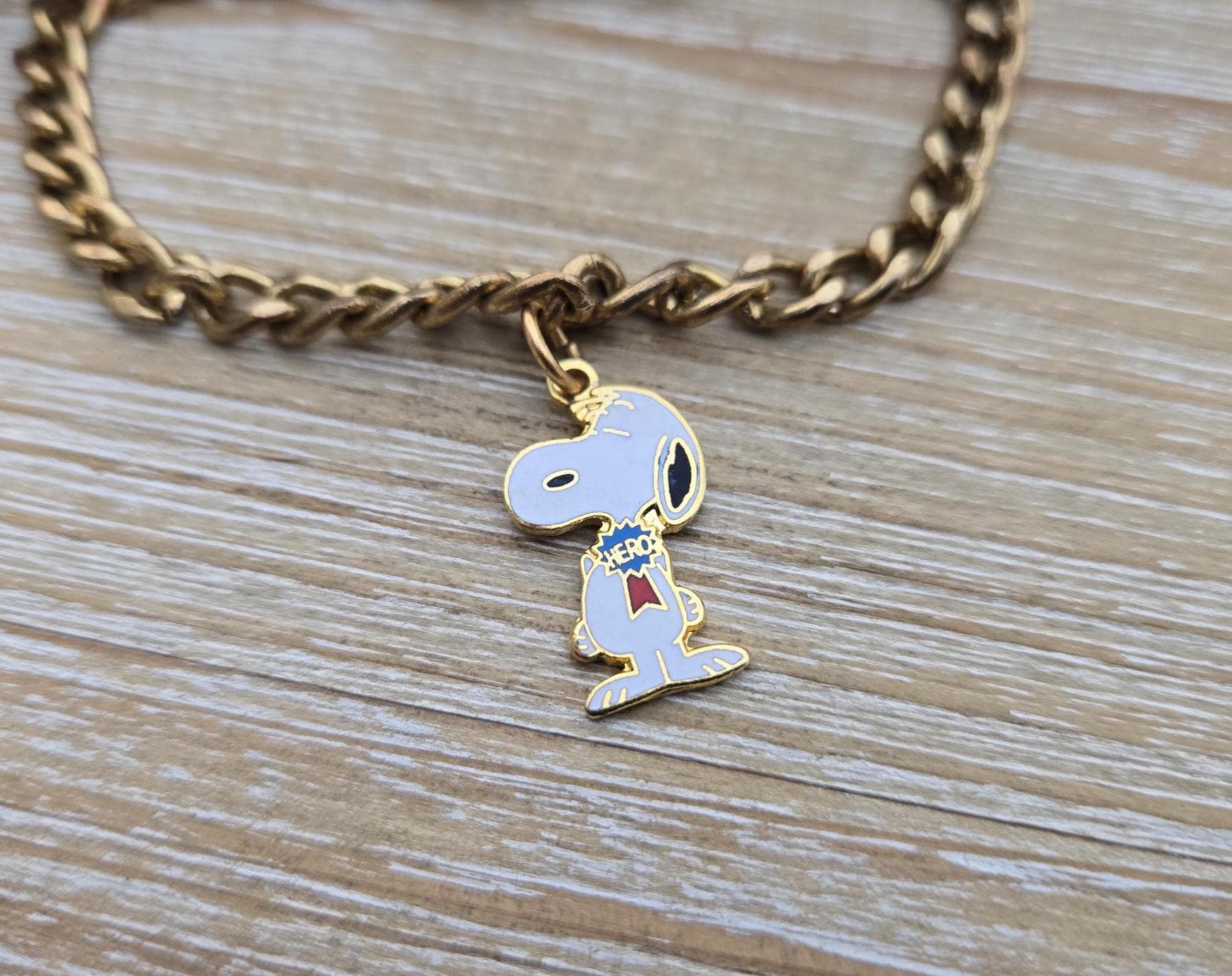 スヌーピー SNOOPY ブレスレット ヴィンテージ 希少 ヴィンテージ スヌーピー ヒーロー ブレスレット。子供、男の子