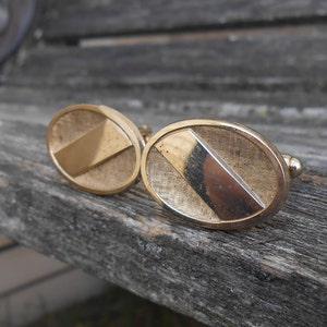 Vintage Gold Cufflinks. Gift For Dad, Groom, Groomsmen, Wedding, Anniversary, Birthday, Christmas, Father&#39;s Day.