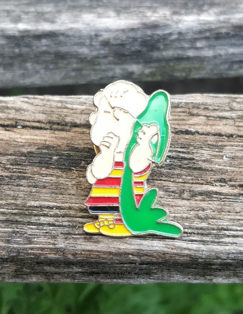 RARE Vintage Linus /& Blanket Pin Peanuts Pin Birthday Anniversary Mom Gift For Dad