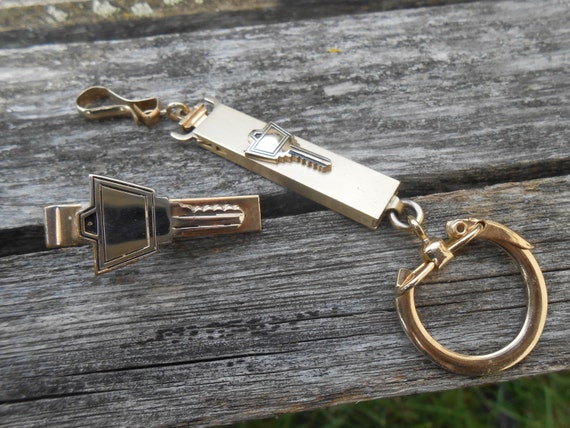 Vintage Key Tie Clip & Keychain Set. Gifts For Dad, Groom, Groomsmen, Birthday, Anniversary, Men