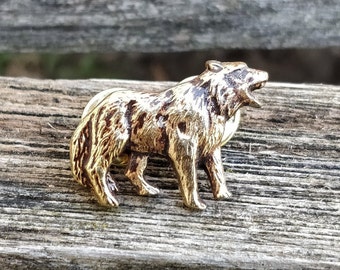 Vintage Wolf Pin. Gift For Women, Men, Mom, Dad, Anniversary, Birthday, Christmas.