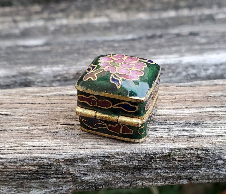 Wedding Bride Anniversary Gift For Mom Christmas Mother/'s Day. Vintage Tiny Cloisonne Trinket Box Bridesmaid Birthday
