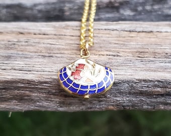 Vintage Fish Shell Necklace. Gift For Mom, Girls,  Anniversary, Christmas, Birthday, Mother's Day.
