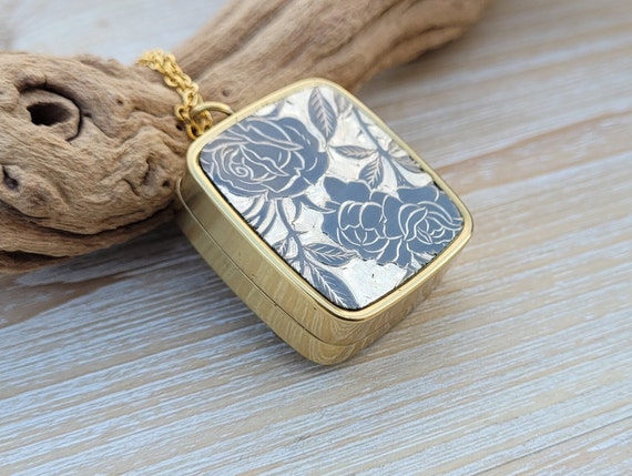 Vintage Rose Music Box Pendant. Somewhere My Love… - image 2