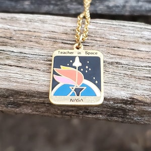 RARE Teacher In Space Necklace. Challenger, 1986, Christy McCullough. Vintage NASA. Gift for Men, Mom, Kids. Collectable Americana