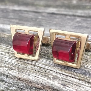 Vintage Red & Gold Cufflinks. Gift For Groomsmen, Groom, Dad, Wedding, Anniversary, Christmas, Birthday, Father&#39;s Day.