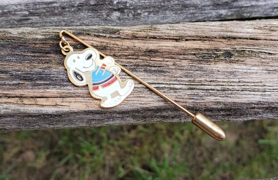 Vintage Snoopy Pin. Baseball. Anniversary, Christm