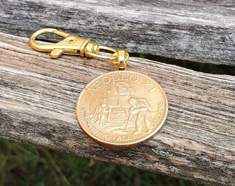 Vintage Apollo Coin Keychain. NASA Keychain. Collectable Americana. Space Keychain