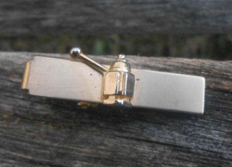 Gift for Men Groomsmen Groom Wedding Birthday Dad Vintage Gold Colored Cufflink Anniversary Father/'s Day