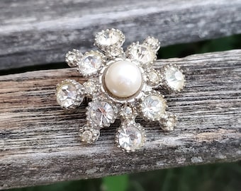 Vintage Rhinestone Brooch. Anniversary, Mom, Birthday, Gifts For Her. Silver