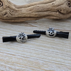 Vintage Pumpkin Hair Clips. Set Of 2, Halloween Jewelry. Halloween Barrette. Halloween Costume. Pumpkin Barrette. Gift For Her