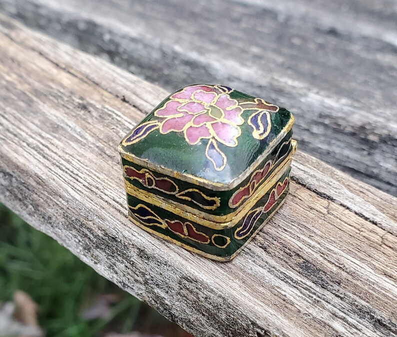 Wedding Bride Anniversary Gift For Mom Christmas Mother/'s Day. Vintage Tiny Cloisonne Trinket Box Bridesmaid Birthday