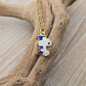 Colar vintage com a letra I do Snoopy. Presente para aniversário, Natal, Dia das Mães. Colar com monograma. Presente para ela, presente para ele.