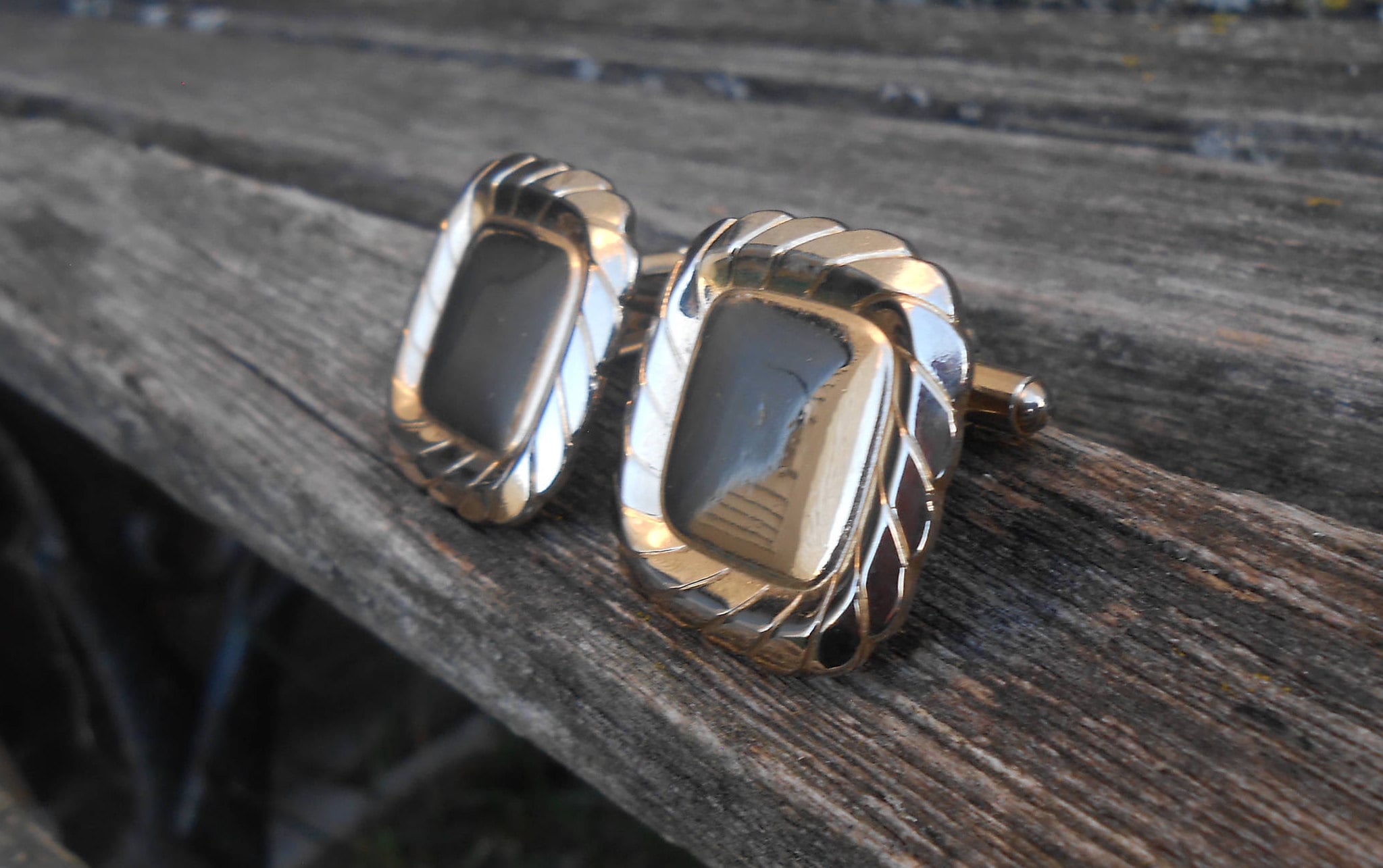 ヴィンテージゴールドカフスボタン。お父さん、新郎、新郎の付添人