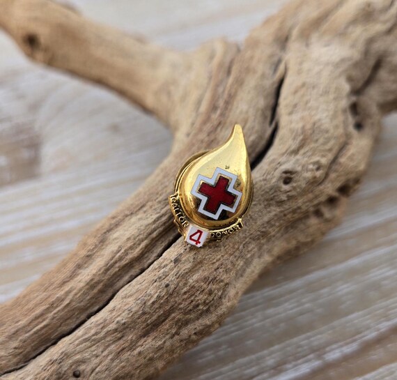Vintage Blood Donor Pin. 4 Gallon. Unique Collectable. Americana