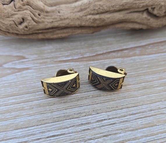 Vintage Damascene Earrings. Clip On. Gift For Mom, Bride, Bridesmaid, Wedding, Anniversary, Christmas, Birthday, Mother's Day. View 4