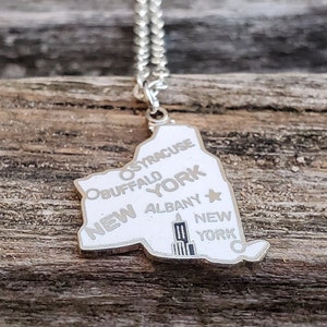 Collier New York vintage. Cadeau pour papa, maman, anniversaire, Noël, anniversaire, Americana de collection. Collier new-yorkais