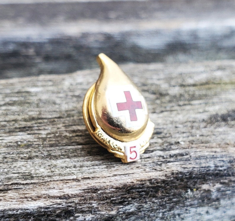 Red Cross Pin Unique Collectable Vintage Blood Donor Tie Tack 5 Gallon