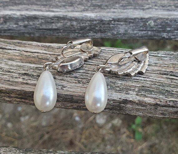 Boucles D'oreilles Vintage Clips En Argent Avec Perle Nacrée - Anciennes, Référence 522, Occasion Parfait état
