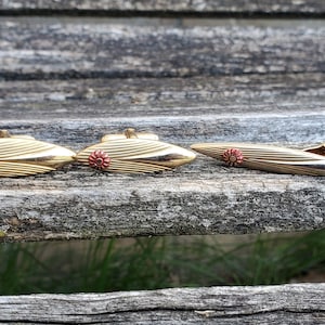 Vintage Red Flower Cufflinks & Tie Clip. Gift For Groomsmen, Groom, Dad, Anniversary