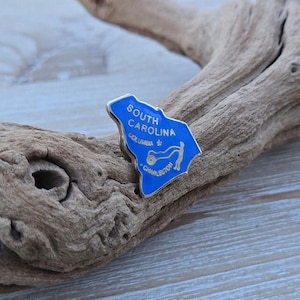 Vintage South Carolina Pin. Gift for Dad, Mom, Anniversary, Christmas, Birthday, Collectable Americana.