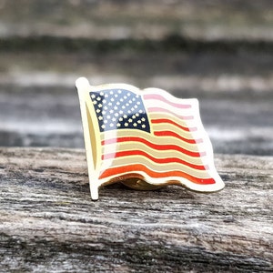 Vintage Flag Pin. Gift For Dad, Mom, Groom, Bride, Groomsmen, Bridesmaid, Wedding, Anniversary, Christmas, Father&#39;s Day.