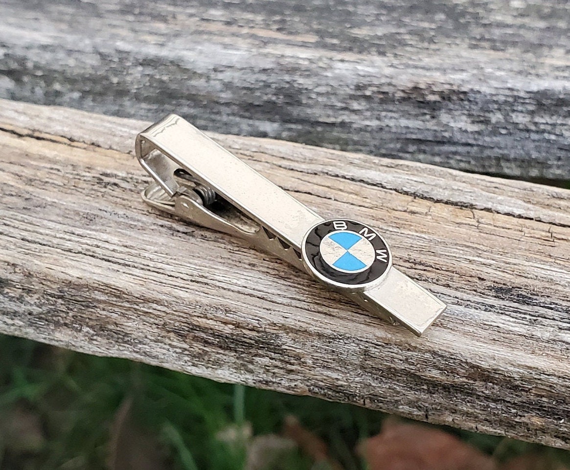 BMWネクタイ？ピン？ブローチ？d1739 2025年最新】bmw ネクタイピンの人気アイテム - メルカリ