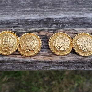 Vintage Crown Cufflinks. Gift for Men, Dad, Groom, Groomsmen.
