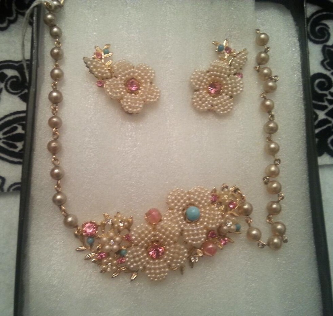 Unique Vintage Pearl Rhinestone Flower Necklace and Earrings - Etsy