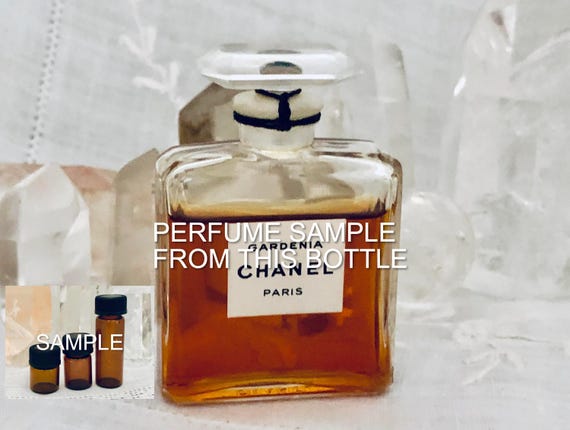 SAMPLE .. Chanel, Gardénia, Gardenia, 1/2 ml. DECANTED SAMPLE from Flacon, Parfum Extrait, 1925, Paris, France ..