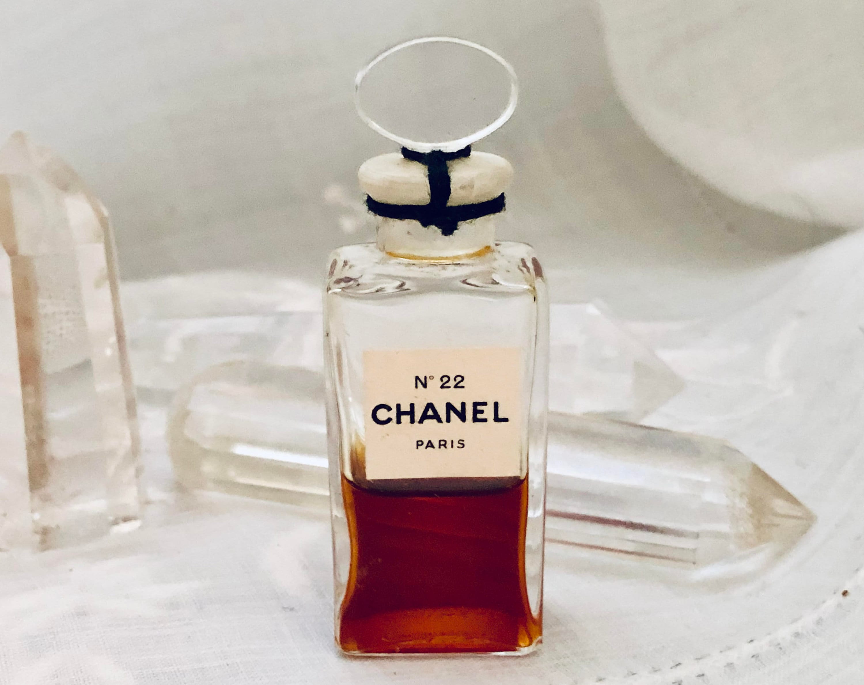 Chanel No. 5 Coffret Set 30 Ml. or 1 Oz. Flacon Eau De 