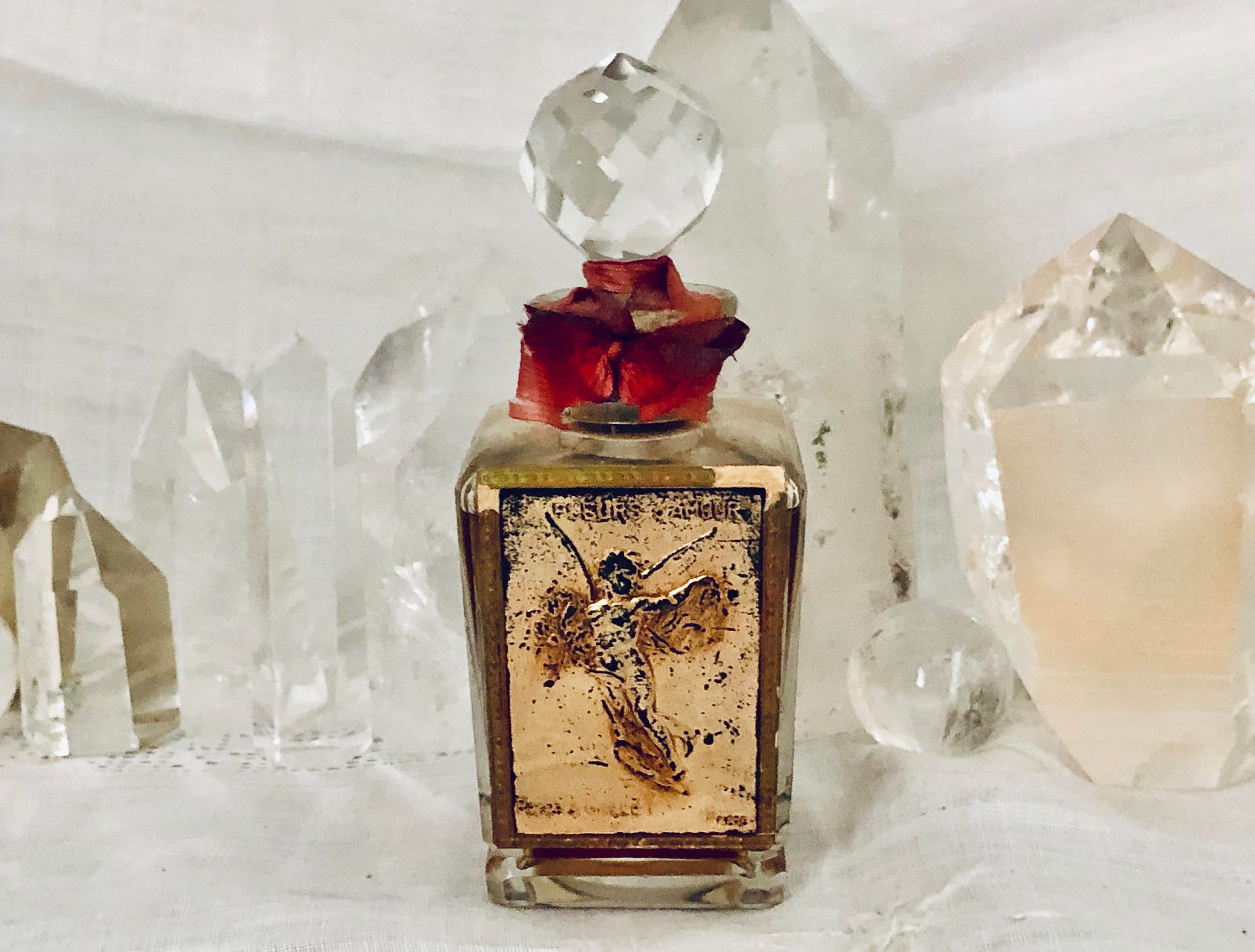 ROGER  &  GALLET   ” FLEURS  D‘AMOR ” Roger & Gallet, Fleurs D'amour, 'flowers of Love', Carnation
