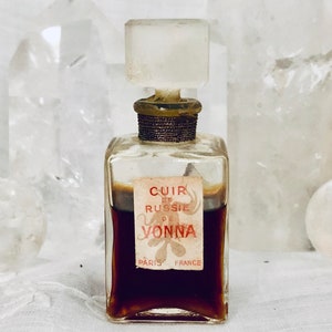 Vonna, Cuir de Russie, 'Russian Leather', 15 ml. or 0.5 oz. Flacon, Parfum Extrait, 1936, Paris, France ..