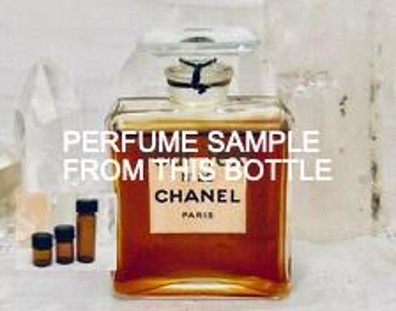 SAMPLE .. Chanel, No. 22, 1/2 ml. DECANTED SAMPLE from Flacon, Parfum Extrait, 1923, 1930, Paris, France ..
