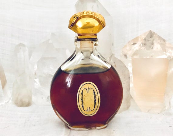 Caron, Or et Noir, 'Gold and Black', 70 ml. or 2.39 oz. Flacon, Parfum Extrait, 1949, Paris, France ..