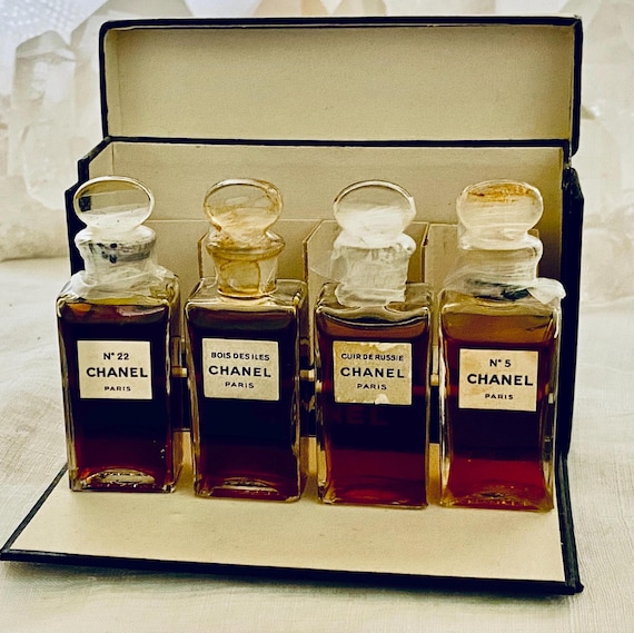 Chanel, Coffret Set, Cuir de Russie, No. 22, Bois des Iles, No. 5, 4 x 7.5 ml. or 0.25 oz. Flacons, Parfum Extrait, 1924, Paris, France ..