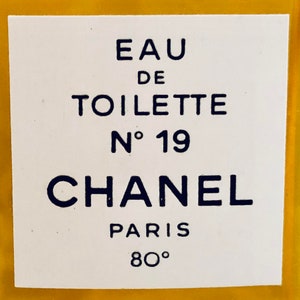 Chanel, No. 19, 118 ml. or 4oz. Flacon, Eau de Toilette, 1970, Paris, France .. image 7