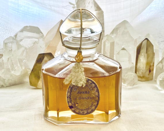 Guerlain, Après L'Ondée, Apres L'Ondee, 'After the Rain', 125 ml. of 4.4 oz. Flacon, Parfum Extrait, Flacon Quadrilobe, 1906, 1986, Paris,
