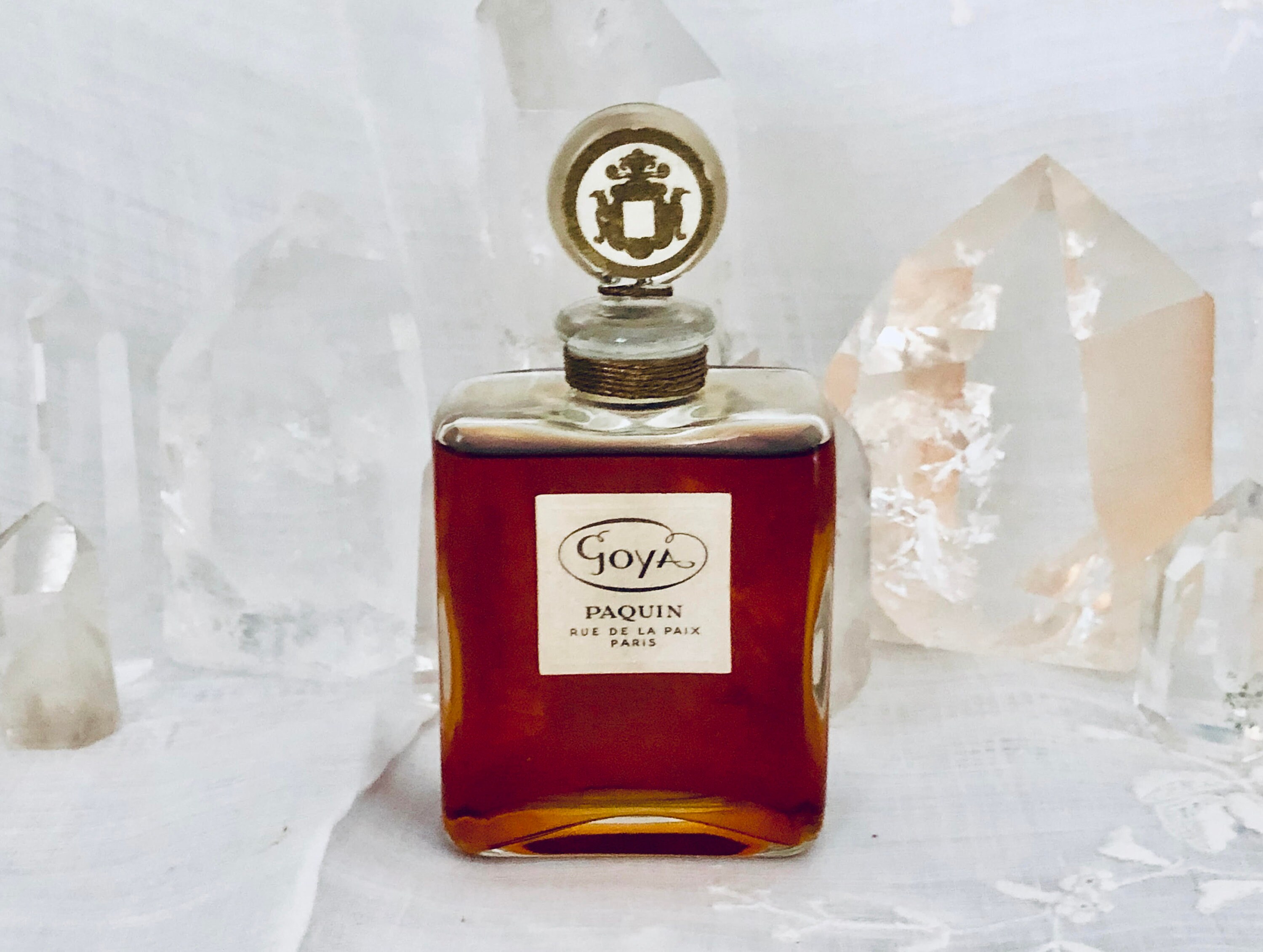 сахар арабские духи. Mousuf extrait парфюм. Poison extrait de parfum от christian dior. Parfum extrait. парфюм is.