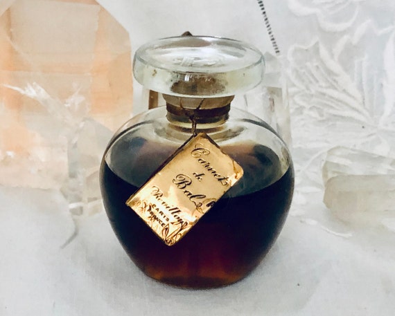 Révillon Frères, Revillon Brothers, Carnet de Bal, 'Prom Notebook', 30 ml. or 1 oz. Flacon, Parfum Extrait, 1935, Paris, France ..