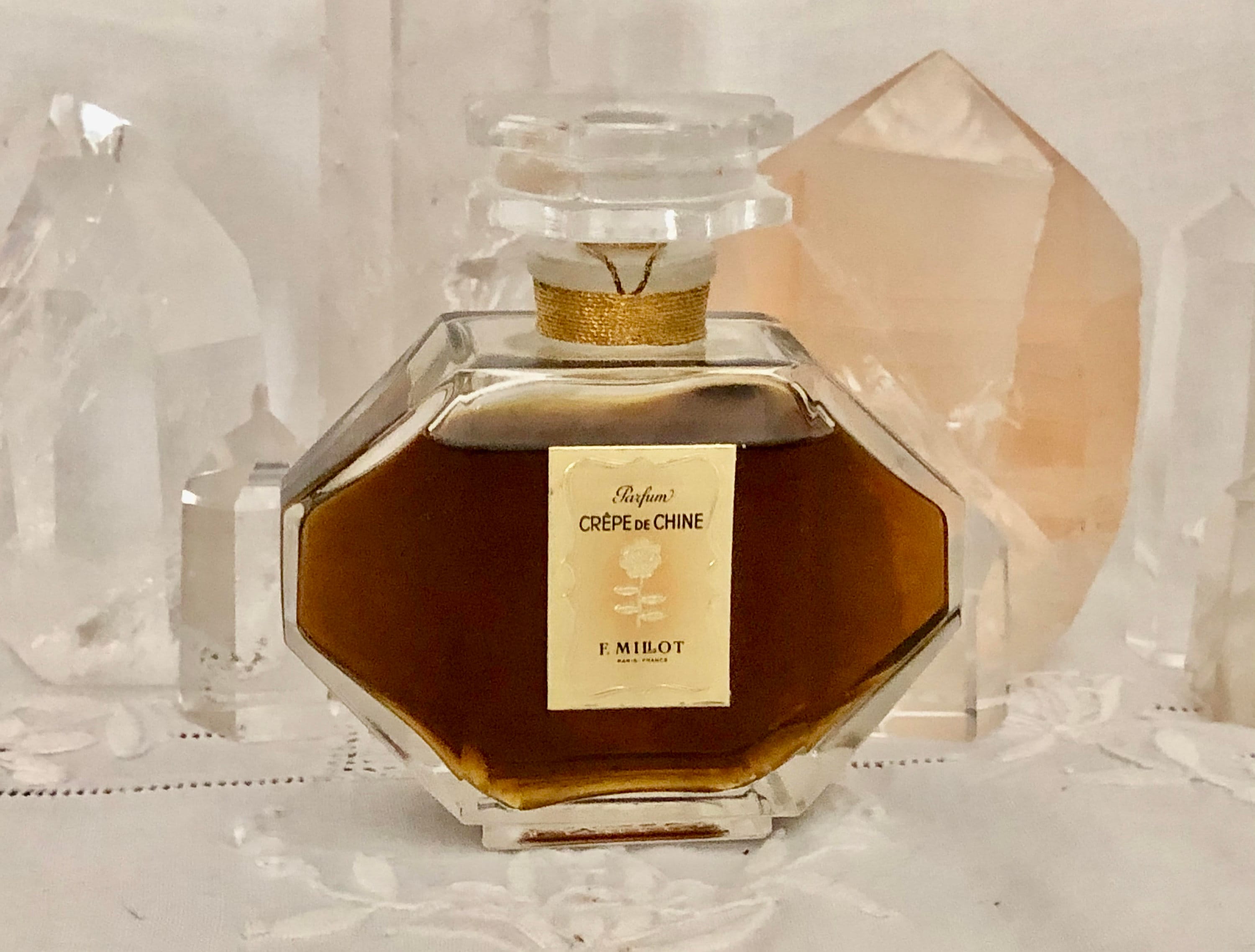 CRÊPE de CHINE 香水 E. M. Llot Crepe de Chine Long Lost Perfume perfume - a fragrance for