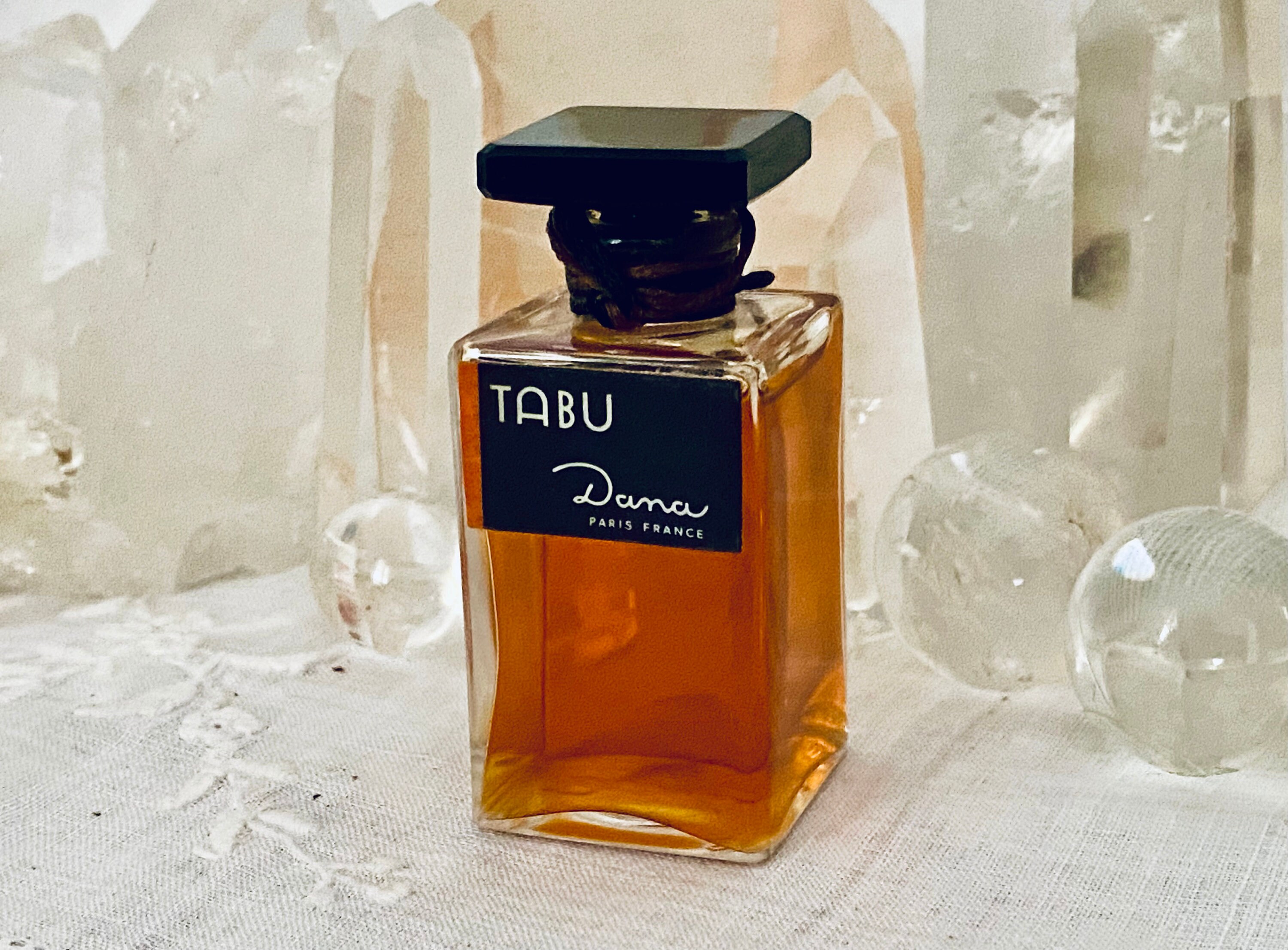 TABU 香水 Dana フランス製 Dana, Tabu, 15 Ml. or 1/2 Oz. Flacon, Parfum Extrait, 1935