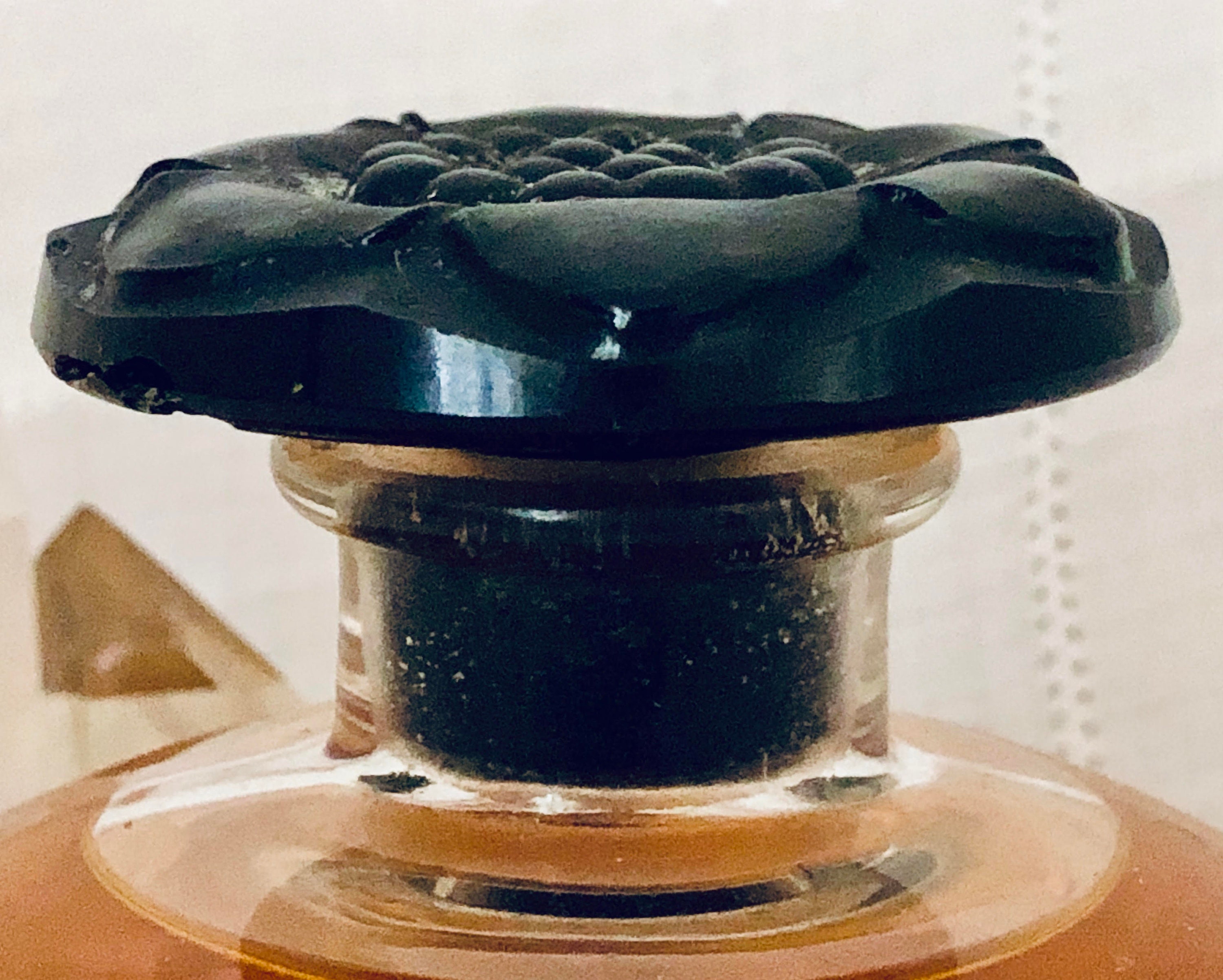 Caron, Narcisse Noir, 'black Narcissus', 200 Ml. or 6.76 Oz Caron, Narcisse Noir, 'black Narcissus', 200 Ml. or 6.76 Oz