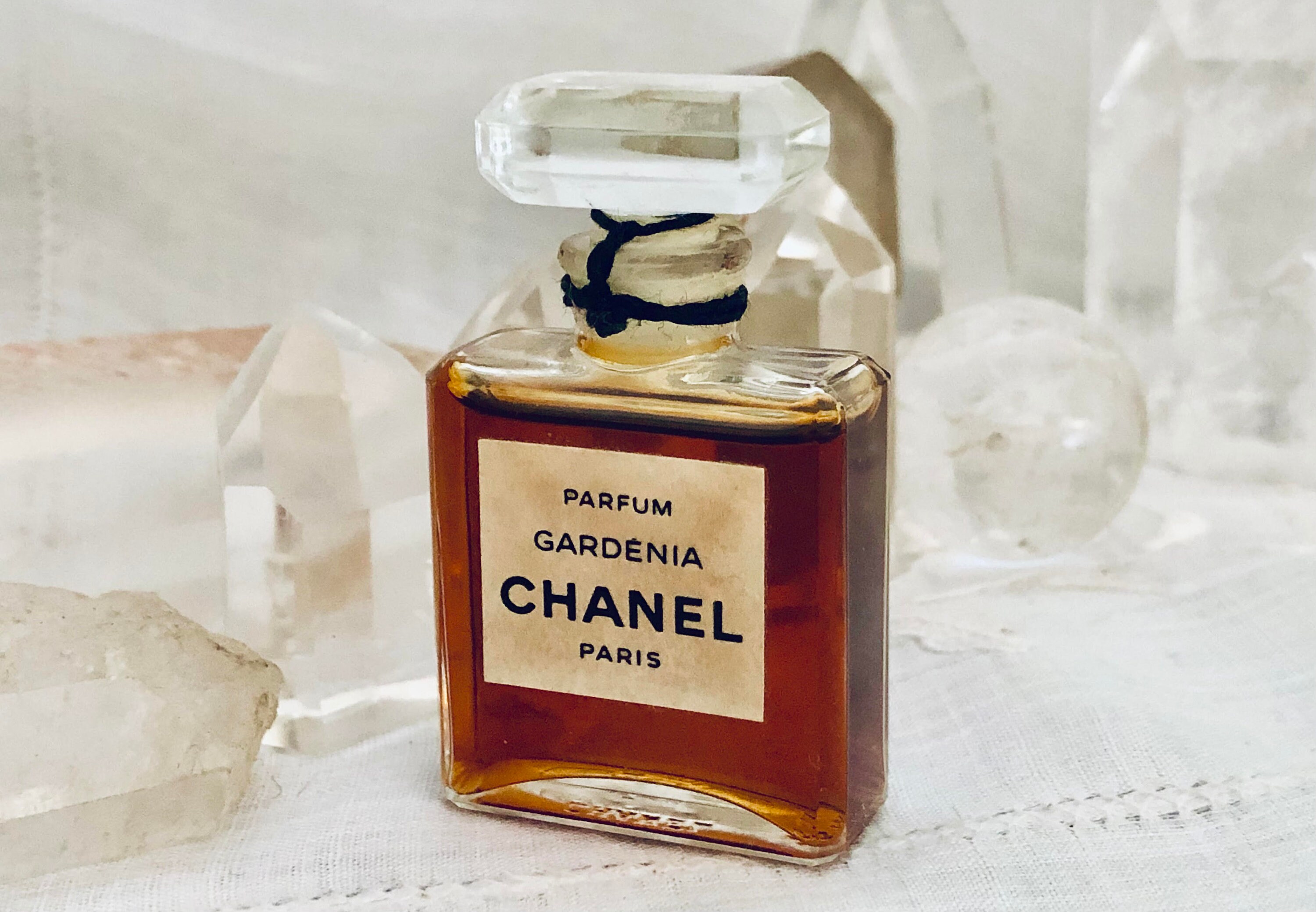 Gardénia Parfum by Chanel – Basenotes