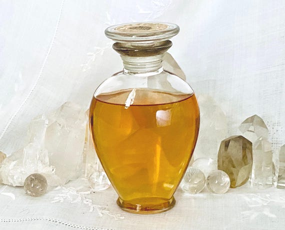 Marcel Rochas, La Mouche de Rochas, 250 ml. or 8.45 oz. Flacon, Eau de Jeunesse, 1947, Paris, France ..