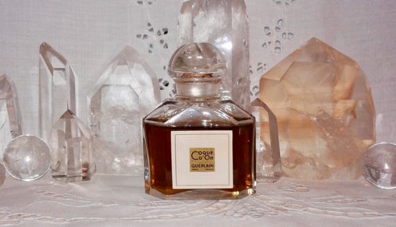 Guerlain, Coque d'Or, Decant Sample from Flacon, Parfum Extrait, 1937, Paris, France .. Guerlain, Coque d'Or, Decant Sample from Flacon, Parfum Extrait, 1937, Paris, France ..