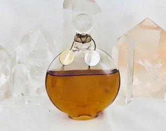 Worth, Vers la Jour, 'Towards the Dawn', 50 ml., 1.76 oz. Flacon, Parfum Extrait, Lalique, 1925, Paris, France ..