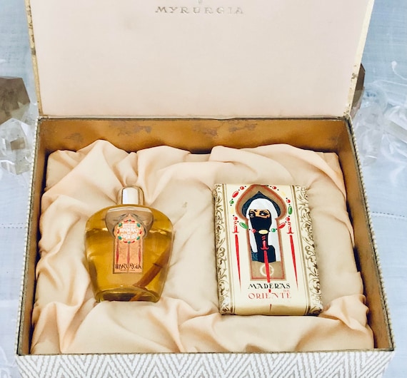 Myrurgia, Coffret Set, Maderas de Oriente, Mysore, Sandalwood, 30 ml. of 1 oz. Flacon, Parfum Trocador EDT & Jabon, 1935, 1950, Barcelona,