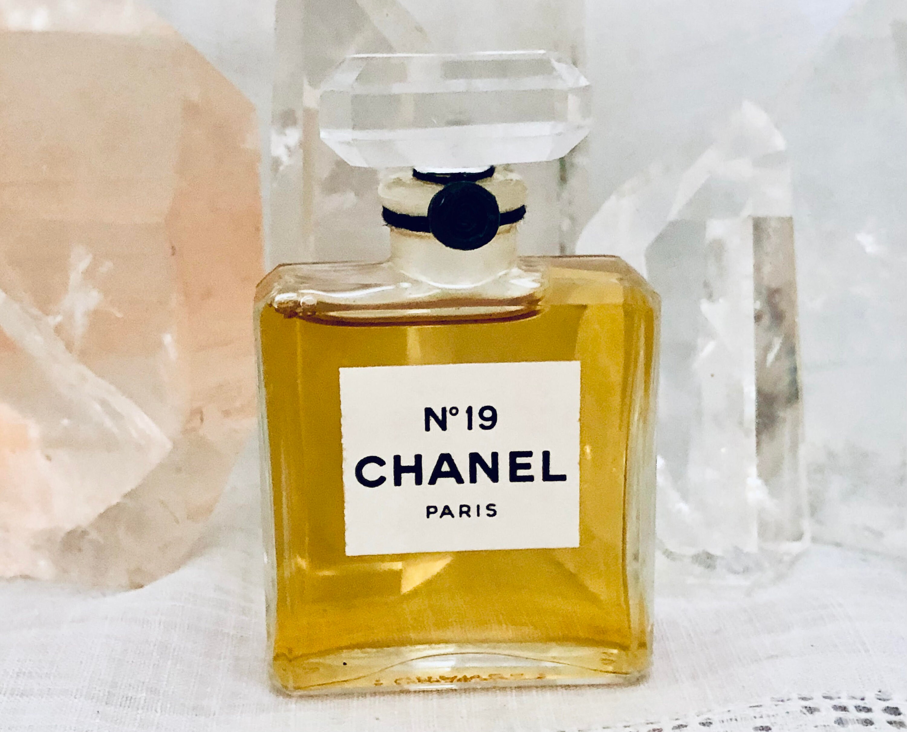 Chanel No. 19 15 Ml. or 0.5 Oz. Flacon Parfum Extrait -  UK